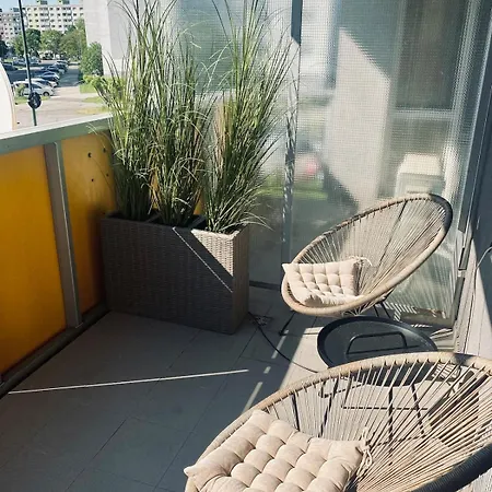 Spacious Sunny